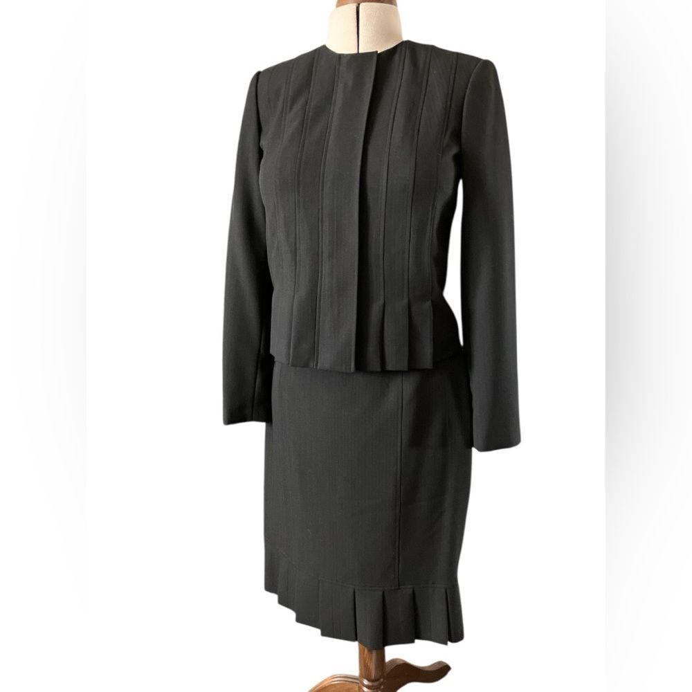 Atelier Black Suit Size 4 Business Office Funeral Classic Pleats